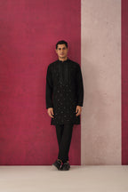 Nikunjya- Embroidered Short Kurta