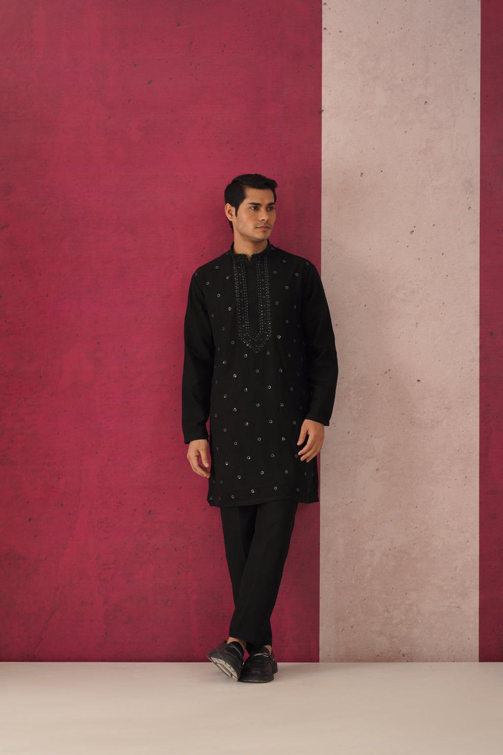 Nikunjya- Embroidered Short Kurta