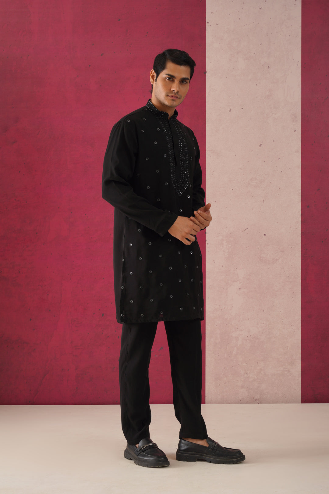 Nikunjya- Embroidered Short Kurta