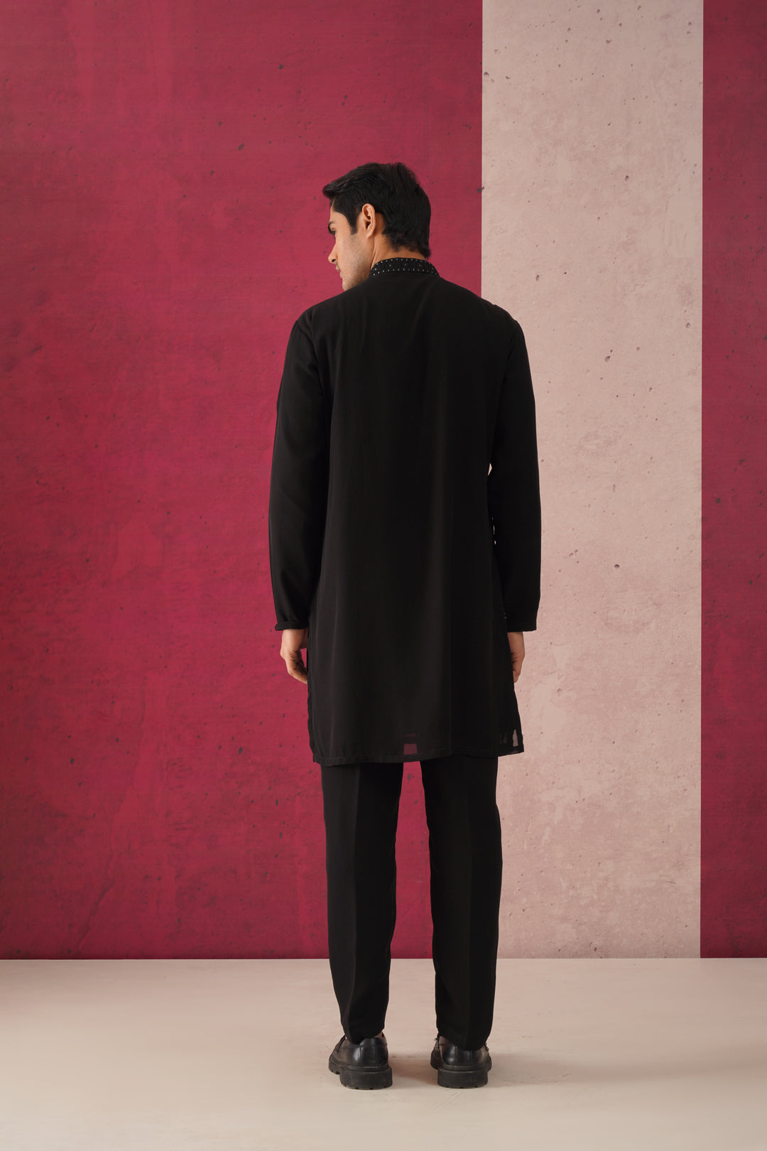 Nikunjya- Embroidered Short Kurta