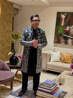 ASHNEER GROVER IN GARDEN NAVY BLUE INDOWESTERN SET